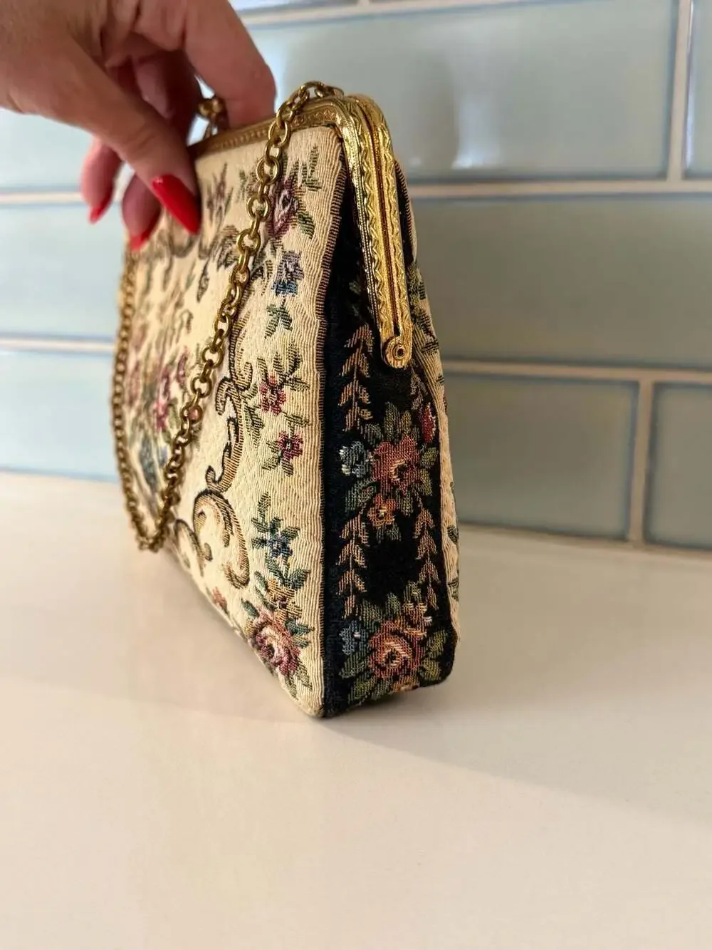 Vintage 1950s Tapestry Evening Bag - kiss Closure - brass like metal strap